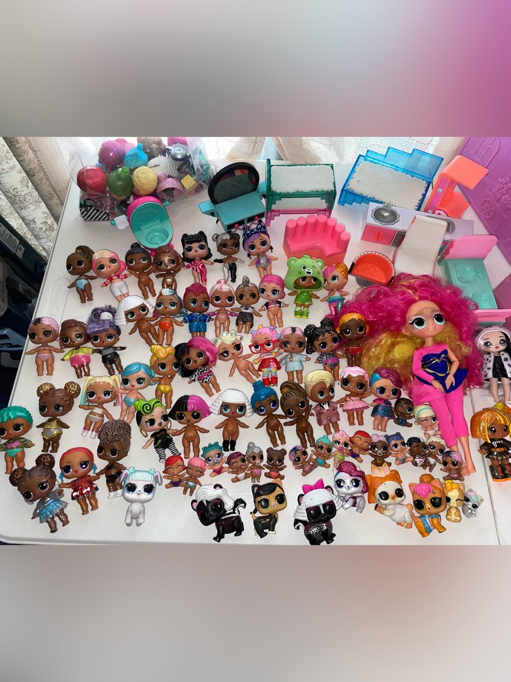 HUGE LOT L.O.L. Surprise! Doll & accessories 57 dolls+ 9 pets and furniture